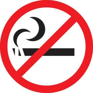Estudos desenvolvidos até agora evidenciam sempre a mesma coisa: o consumo de derivados do tabaco causa quase 50 doenças diferentes, principalmente doenças cardiovasculares (infarto, angina) o câncer e doenças respiratórias...